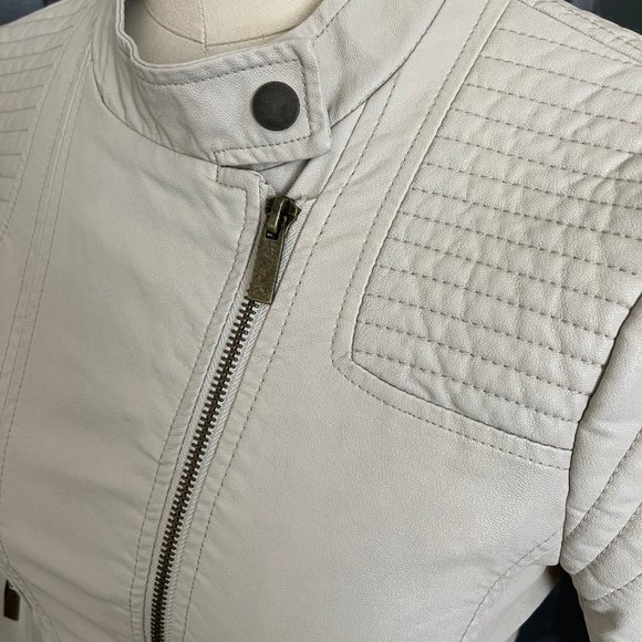 GBY GUESS Lite Grey Faux Leather Size Medium Waist Jacket - Picture 6 of 6